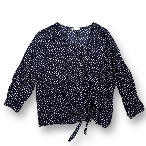 beachlunchlounge Tops - Beachlunchlounge Front Tie V-neck top high low